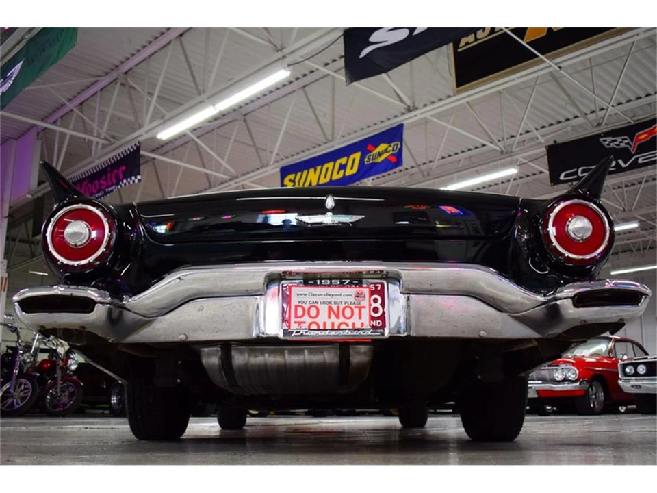 1957 Ford Thunderbird 1st Gen - Image 14 of 31