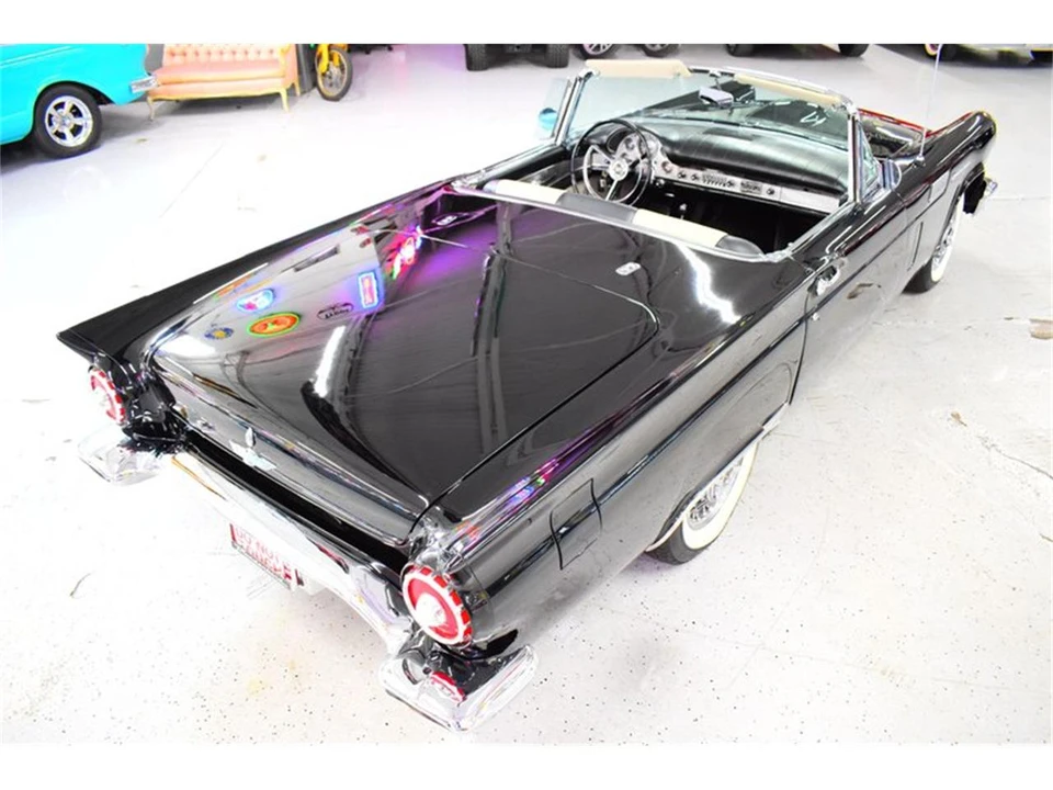 1957 Ford Thunderbird 1st Gen - Image 10 of 31