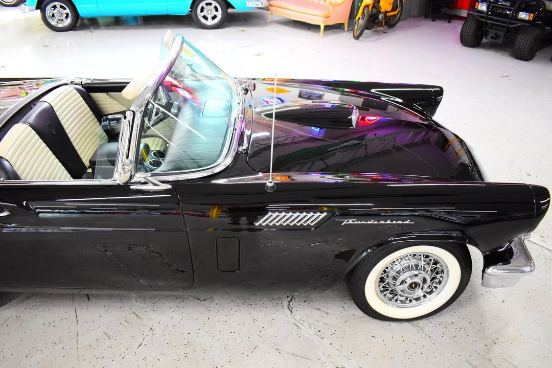 1957 Ford Thunderbird 1st Gen - Image 5 of 20