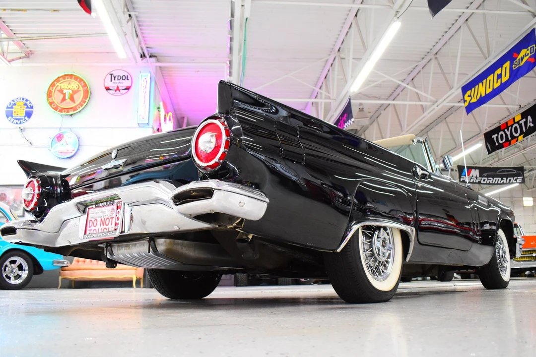 1957 Ford Thunderbird 1st Gen - Image 11 of 20