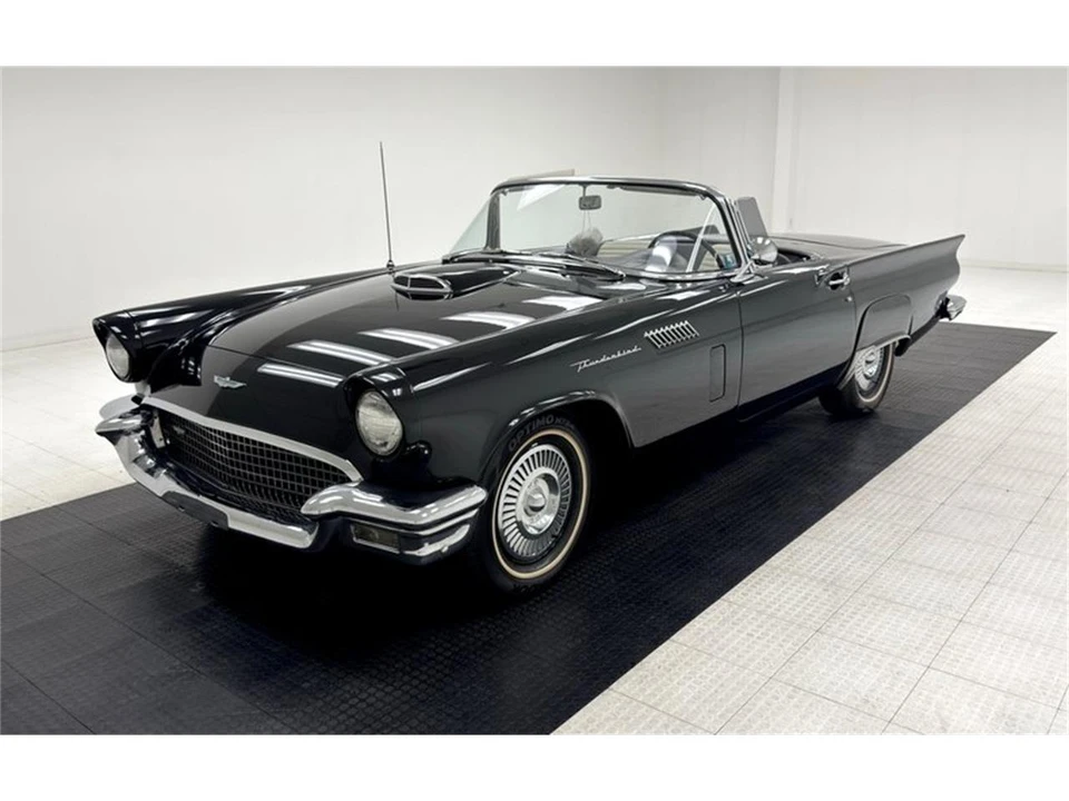1957 Ford Thunderbird 1st Gen - Image 3 of 31