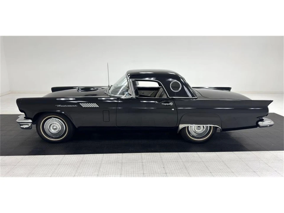 1957 Ford Thunderbird 1st Gen - Image 4 of 31