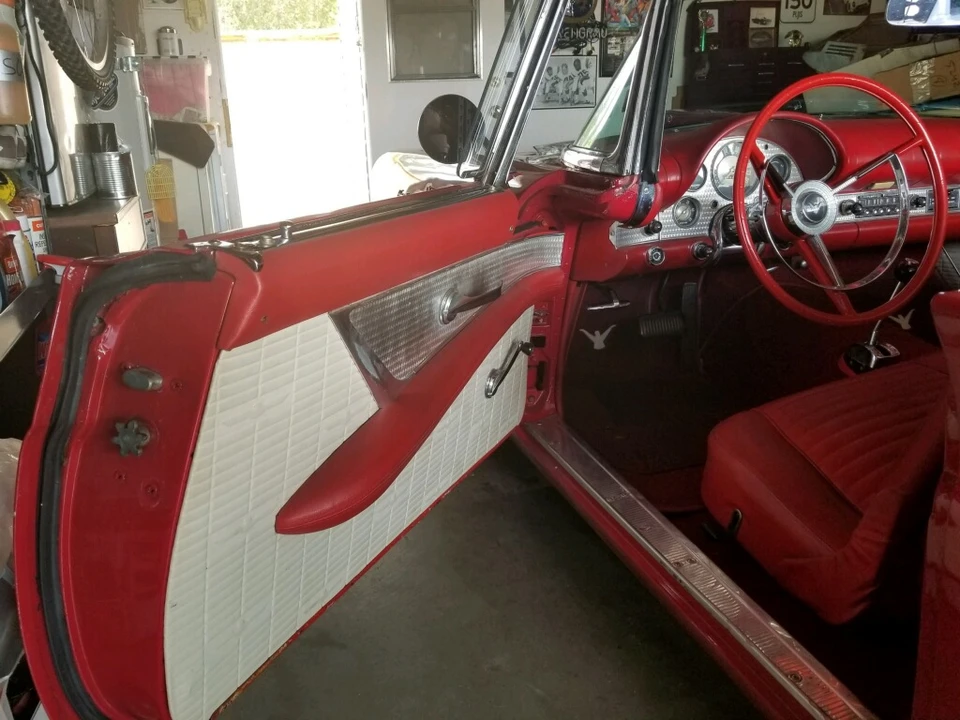1957 Ford Thunderbird 1st Gen - Image 21 of 31