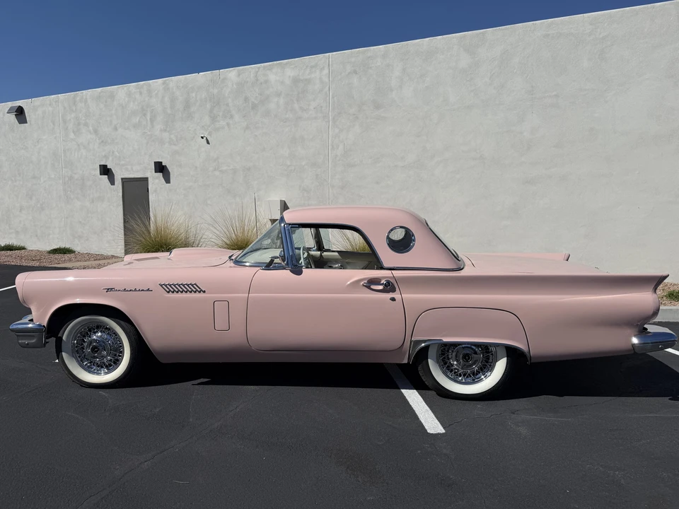 1957 Ford Thunderbird 1st Gen - Image 24 of 31