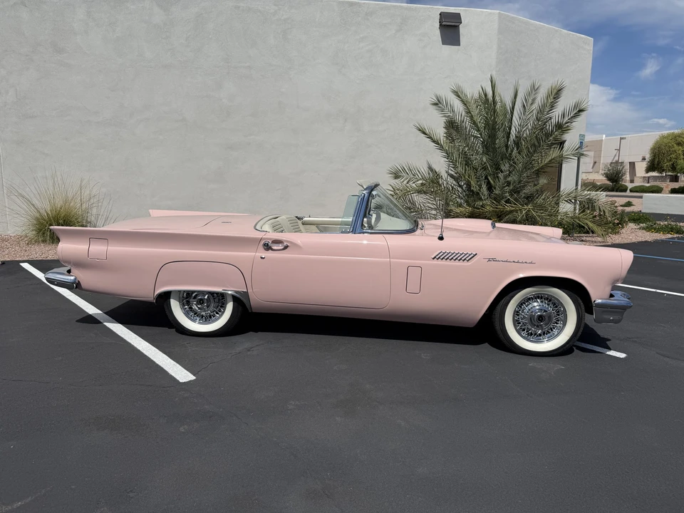 1957 Ford Thunderbird 1st Gen - Image 16 of 31