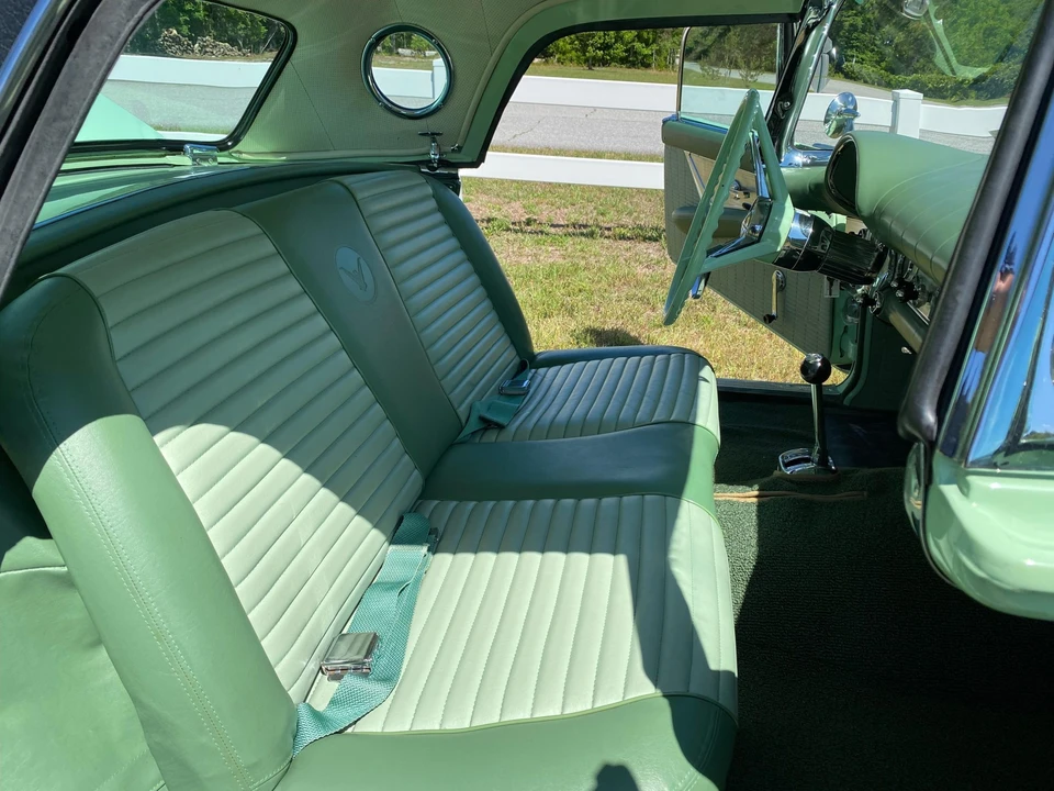 1957 Ford Thunderbird 1st Gen - Image 28 of 31