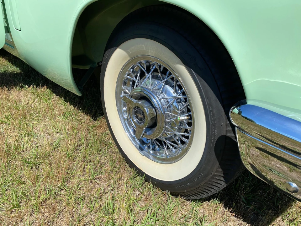 1957 Ford Thunderbird 1st Gen - Image 20 of 31