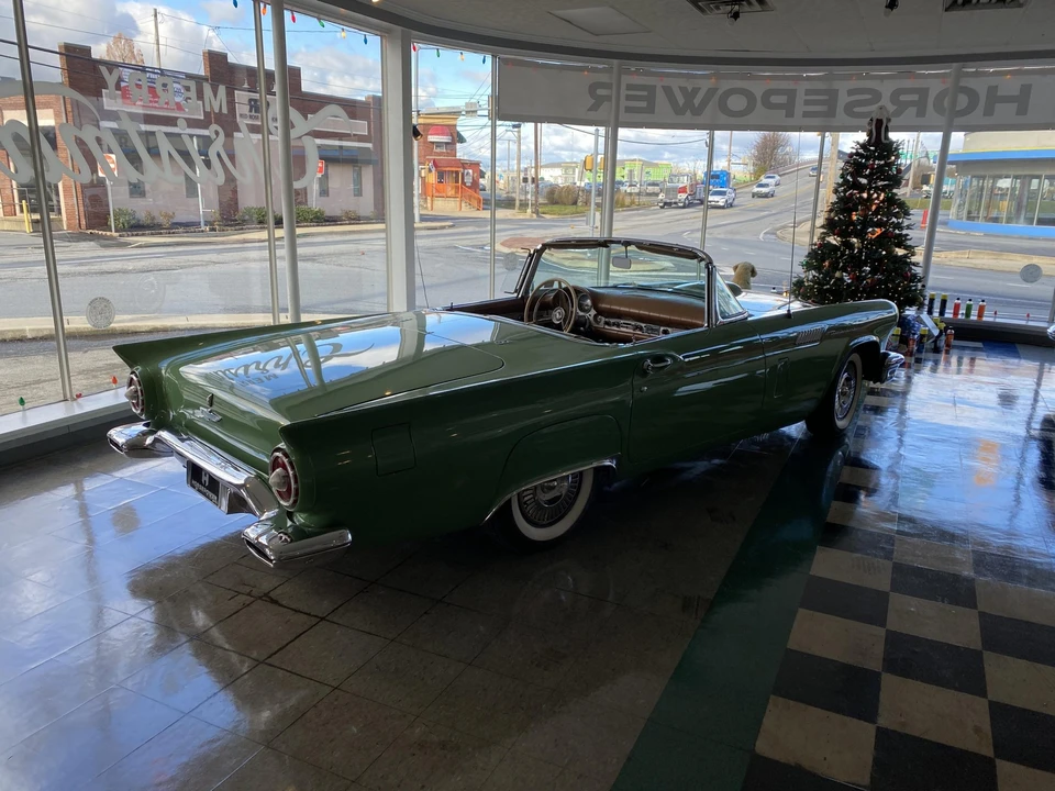 1957 Ford Thunderbird 1st Gen - Image 28 of 31