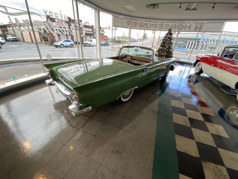 1957 Ford Thunderbird 1st Gen - Image 27 of 31