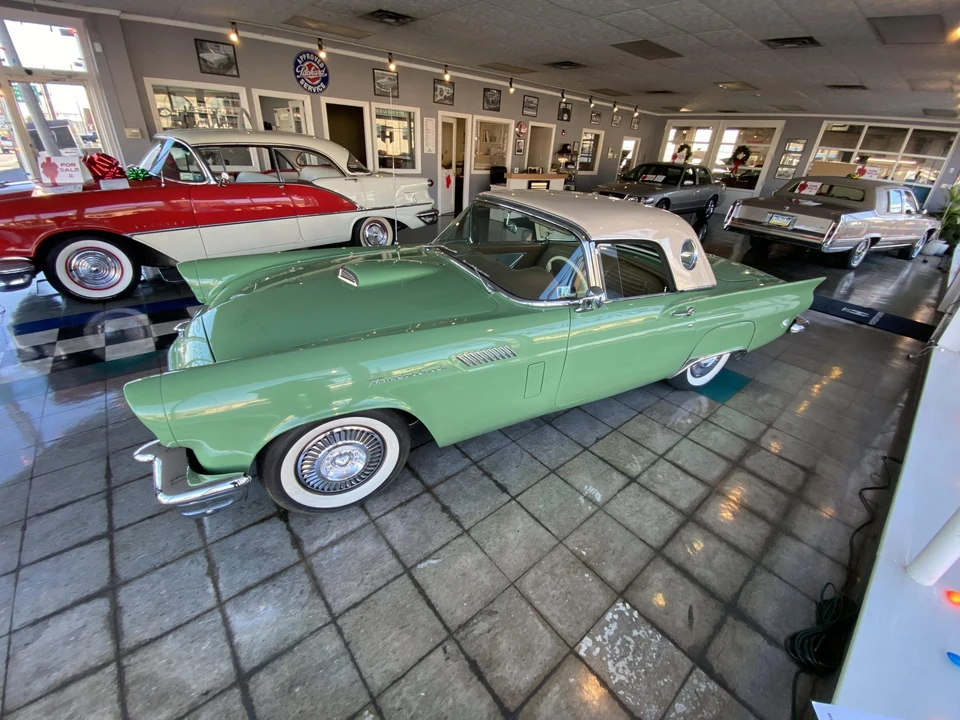 1957 Ford Thunderbird 1st Gen - Image 3 of 31