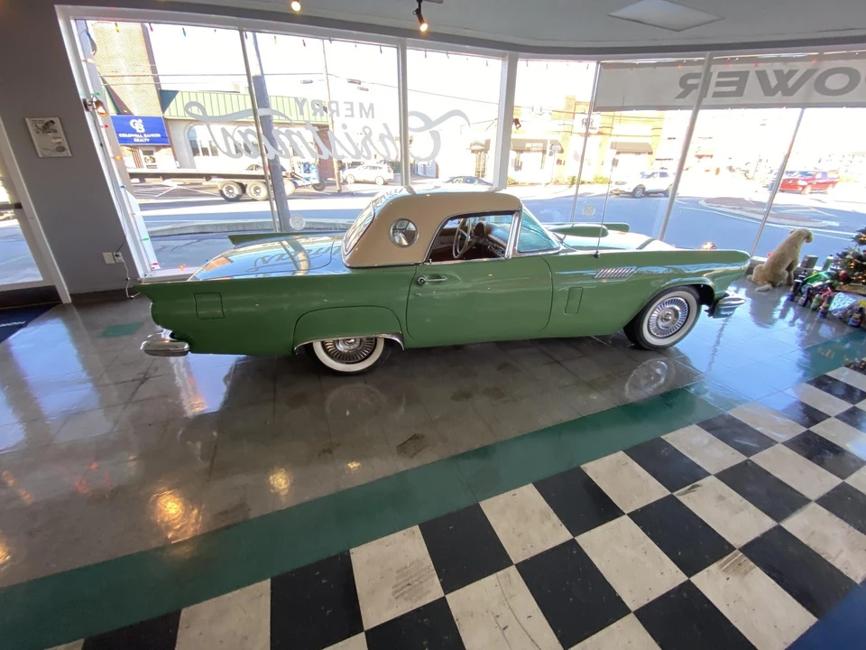 1957 Ford Thunderbird 1st Gen - Image 9 of 31