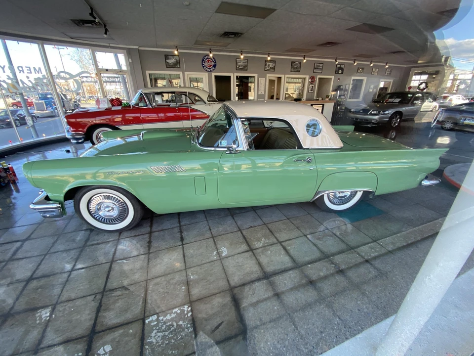 1957 Ford Thunderbird 1st Gen - Image 4 of 31