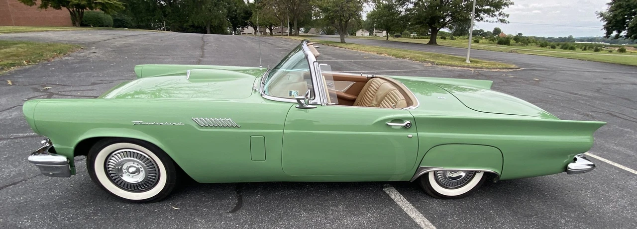 1957 Ford Thunderbird 1st Gen - Image 13 of 31