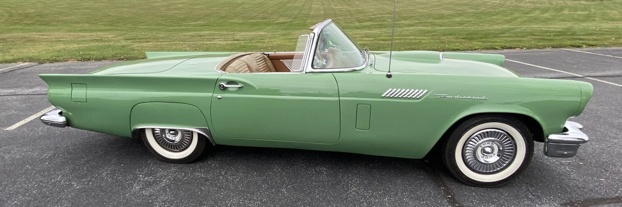 1957 Ford Thunderbird 1st Gen - Image 17 of 31