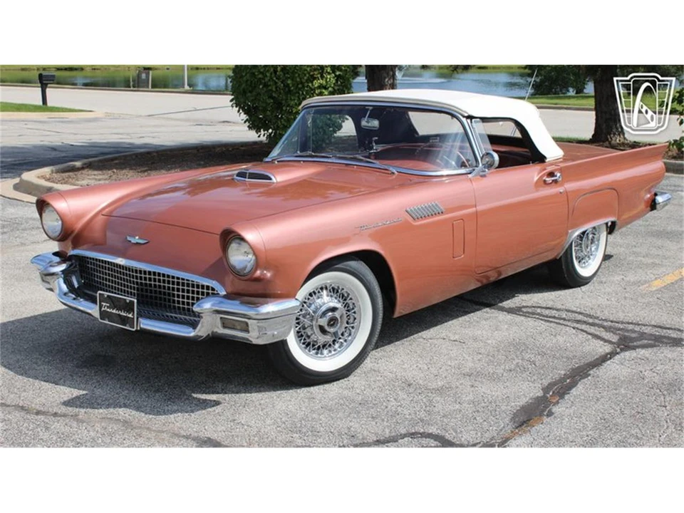 1957 Ford Thunderbird 1st Gen - Image 21 of 31