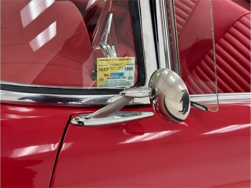 1957 Ford Thunderbird 1st Gen - Image 23 of 31