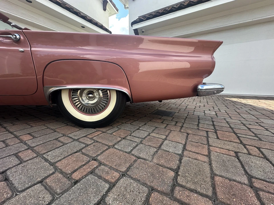 1957 Ford Thunderbird 1st Gen - Image 26 of 31