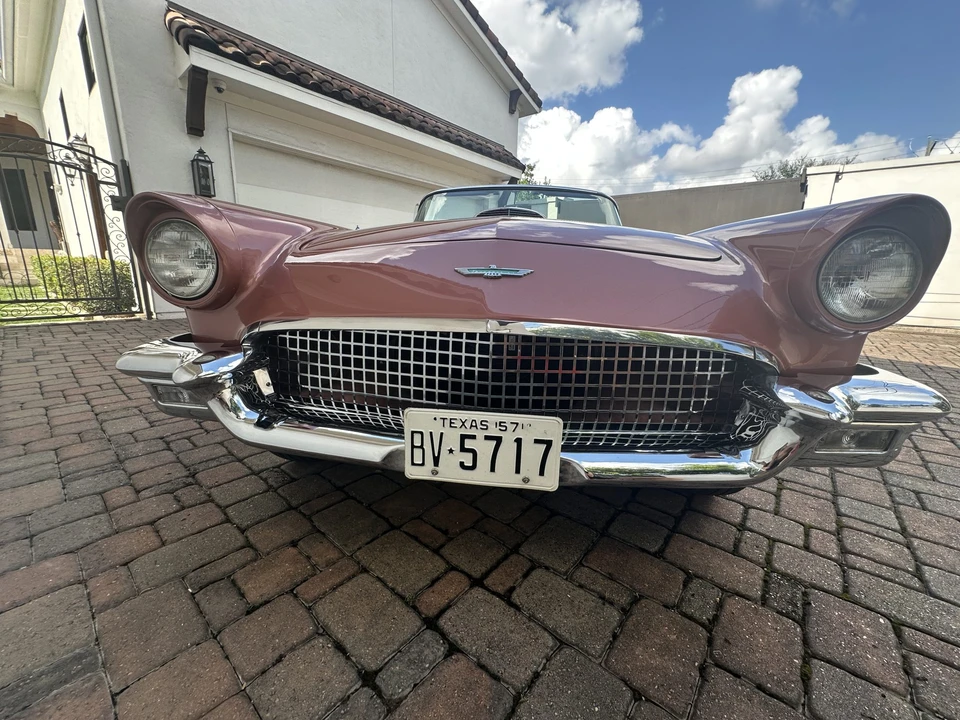 1957 Ford Thunderbird 1st Gen - Image 23 of 31