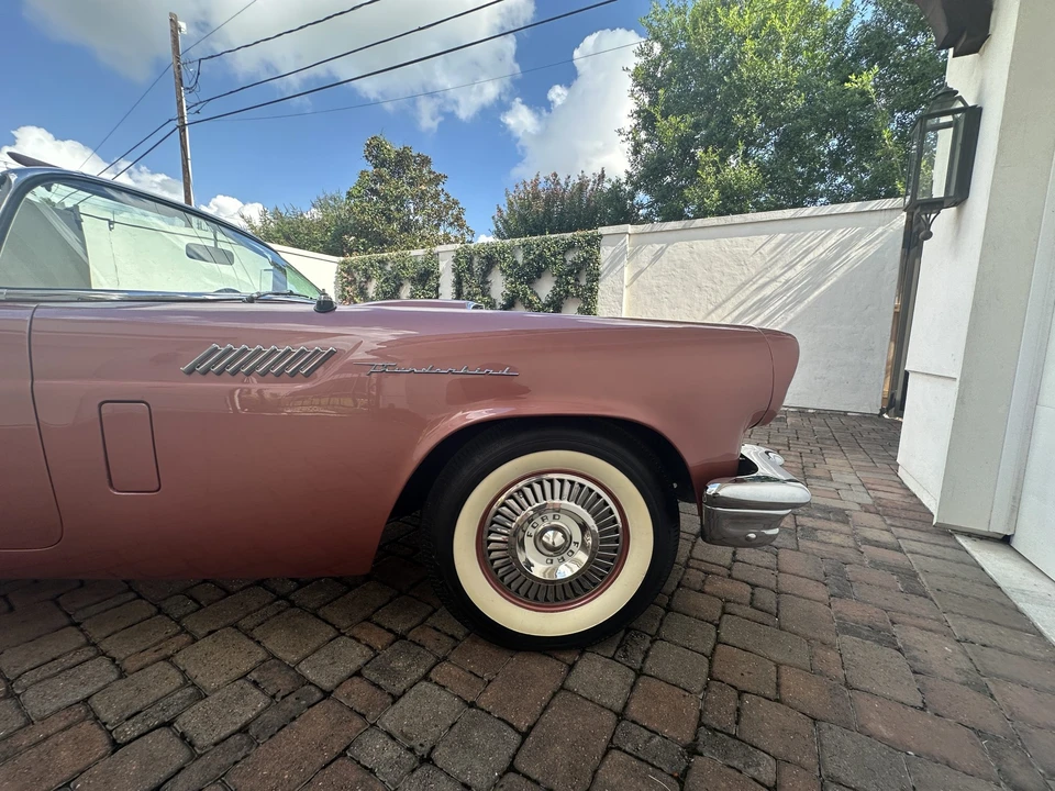 1957 Ford Thunderbird 1st Gen - Image 29 of 31