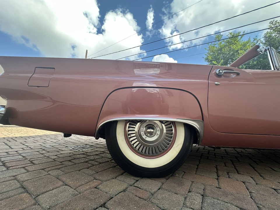 1957 Ford Thunderbird 1st Gen - Image 27 of 31
