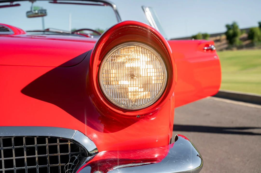 1957 Ford Thunderbird 1st Gen - Image 21 of 31
