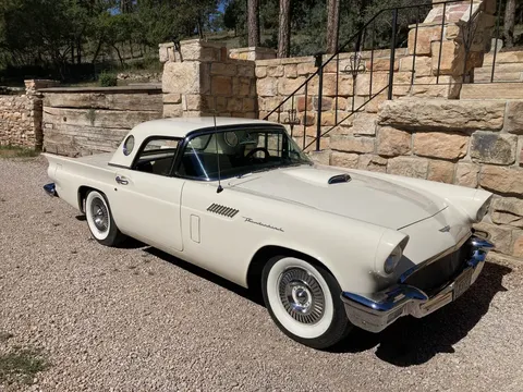 1957 Ford Thunderbird