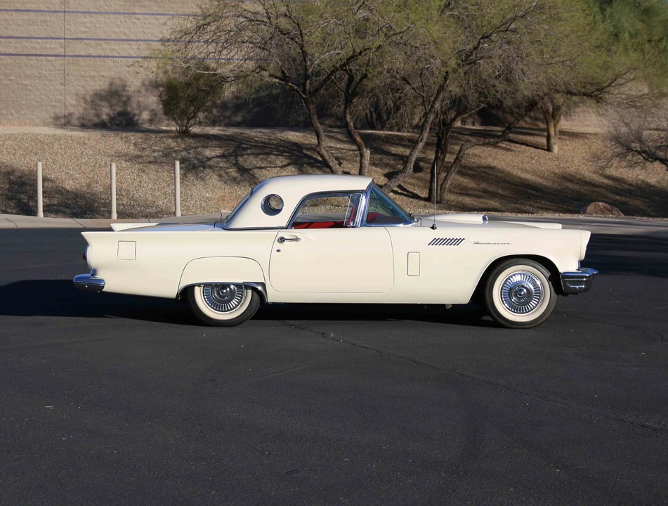 1957 Ford Thunderbird 1st Gen - Image 25 of 31