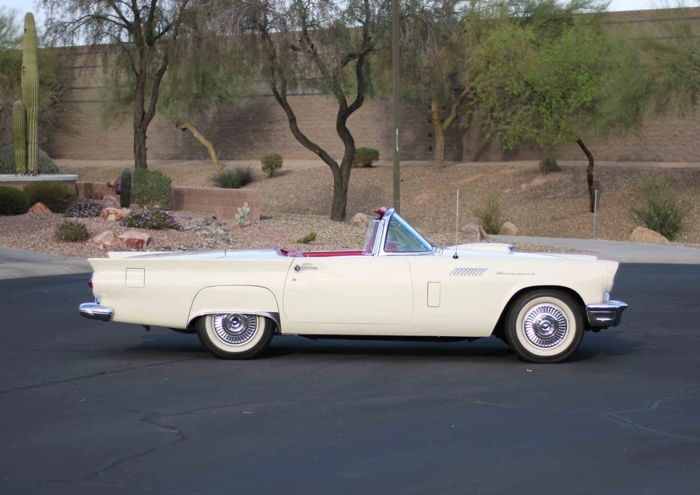 1957 Ford Thunderbird 1st Gen - Image 12 of 31