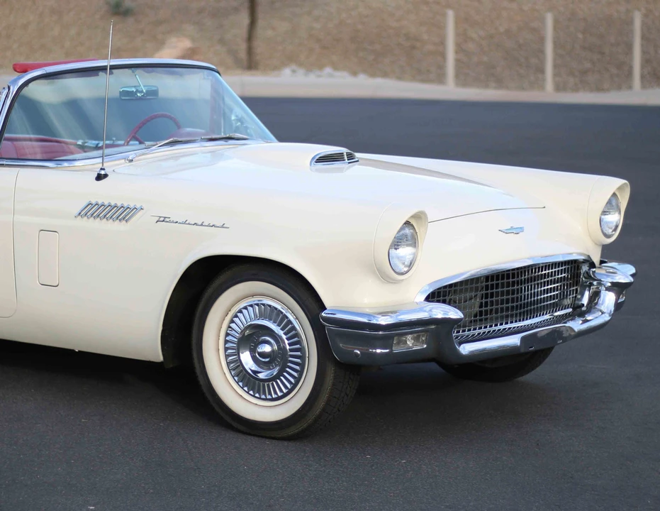 1957 Ford Thunderbird 1st Gen - Image 29 of 31