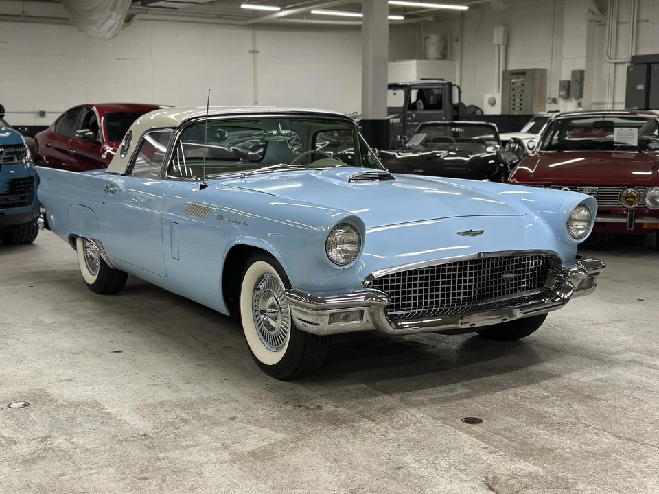 1957 Ford Thunderbird 1st Gen - Image 27 of 31