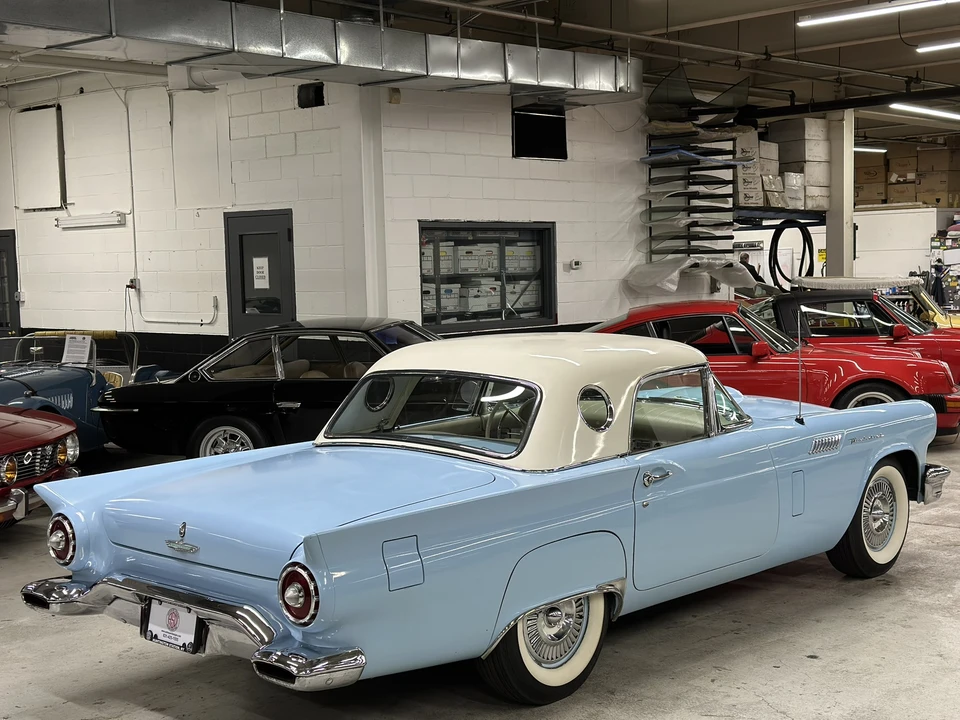 1957 Ford Thunderbird 1st Gen - Image 29 of 31