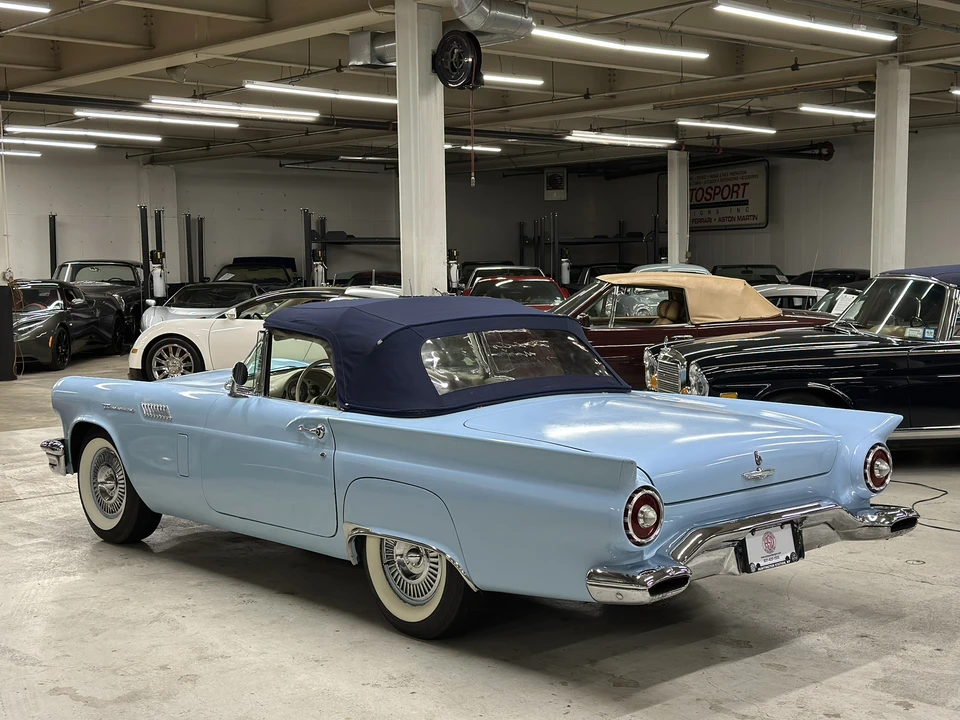 1957 Ford Thunderbird 1st Gen - Image 24 of 31