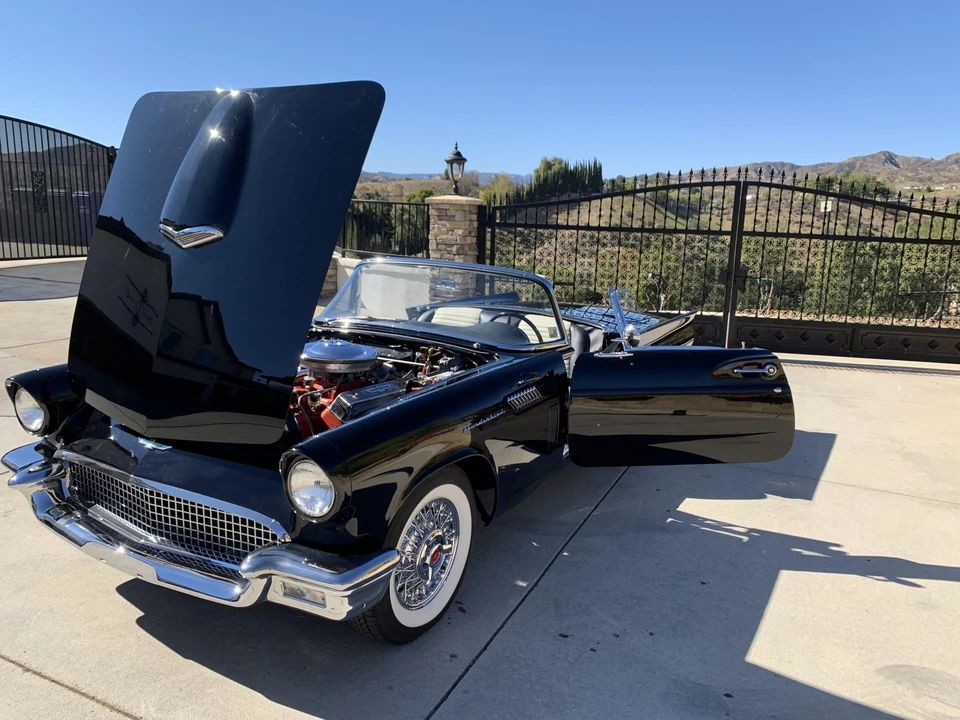 1957 Ford Thunderbird 1st Gen - Image 14 of 31