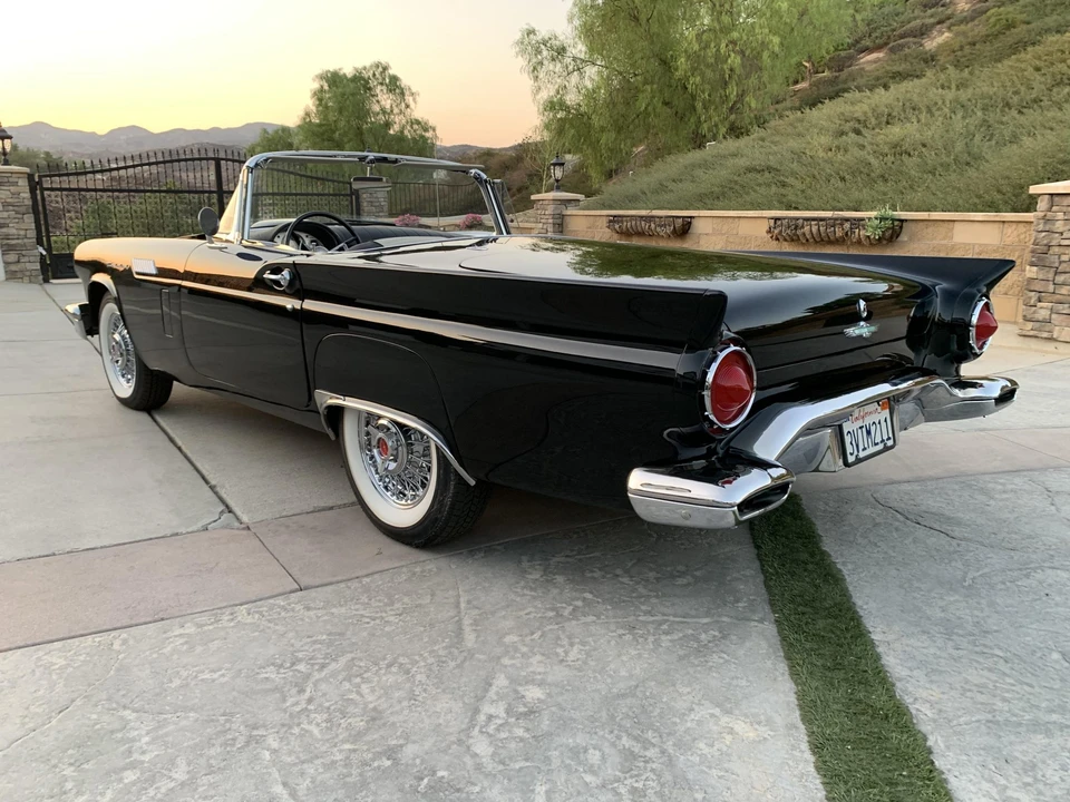 1957 Ford Thunderbird 1st Gen - Image 9 of 31