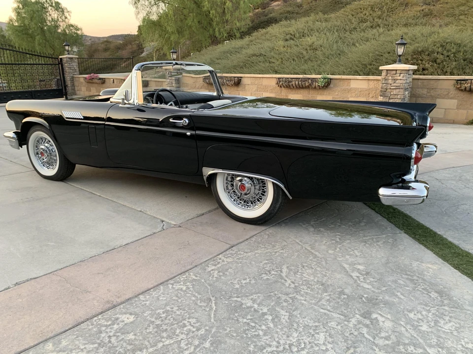1957 Ford Thunderbird 1st Gen - Image 10 of 31