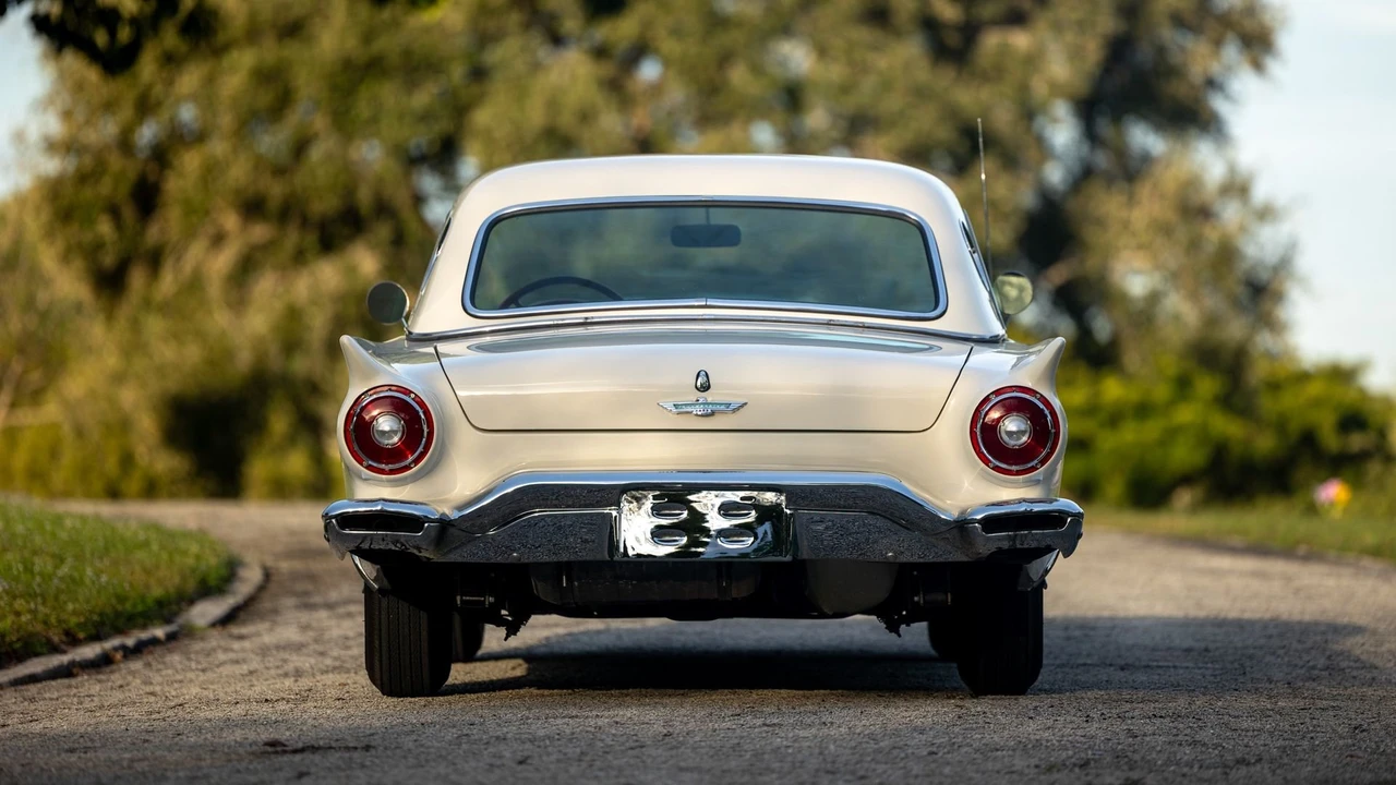 1957 Ford Thunderbird 1st Gen - Image 18 of 31