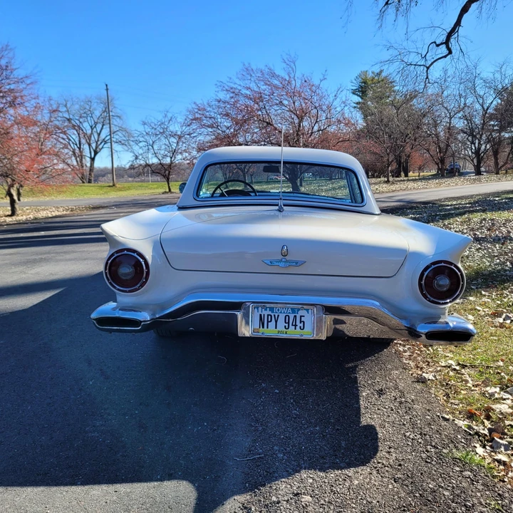 1957 Ford Thunderbird 1st Gen - Image 21 of 31