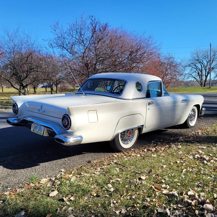 1957 Ford Thunderbird 1st Gen - Image 23 of 31