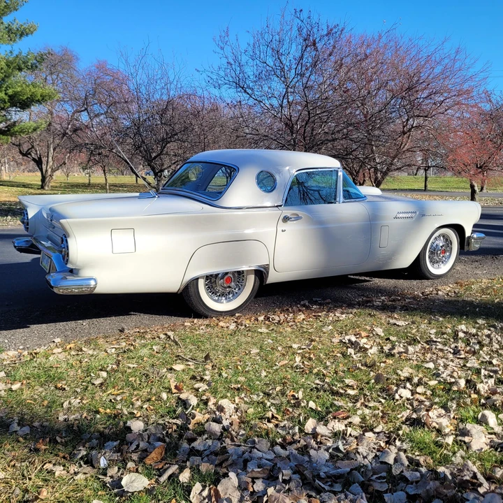 1957 Ford Thunderbird 1st Gen - Image 24 of 31