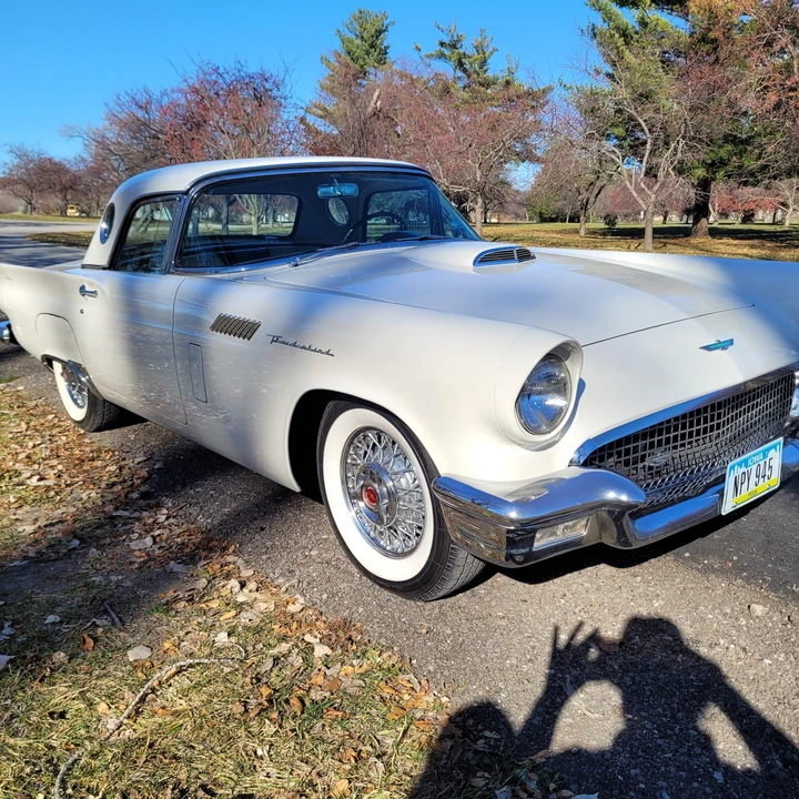 1957 Ford Thunderbird 1st Gen - Image 27 of 31