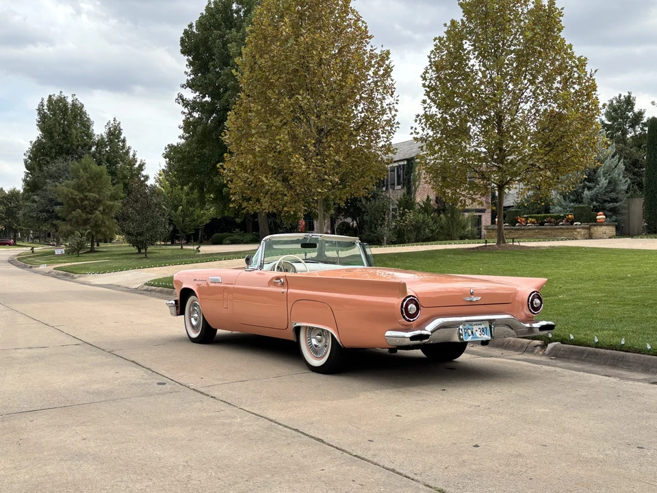 1957 Ford Thunderbird 1st Gen - Image 25 of 31