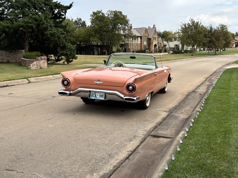 1957 Ford Thunderbird 1st Gen - Image 21 of 31