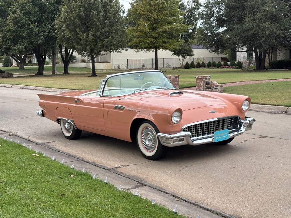 1957 Ford Thunderbird 1st Gen - Image 16 of 31