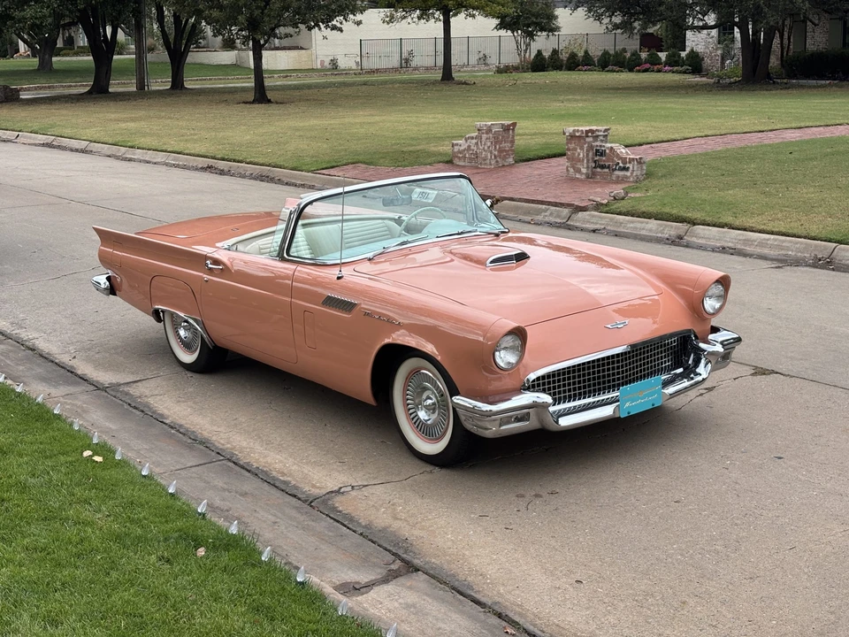 1957 Ford Thunderbird 1st Gen - Image 14 of 31