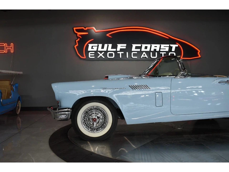 1957 Ford Thunderbird 1st Gen - Image 24 of 31