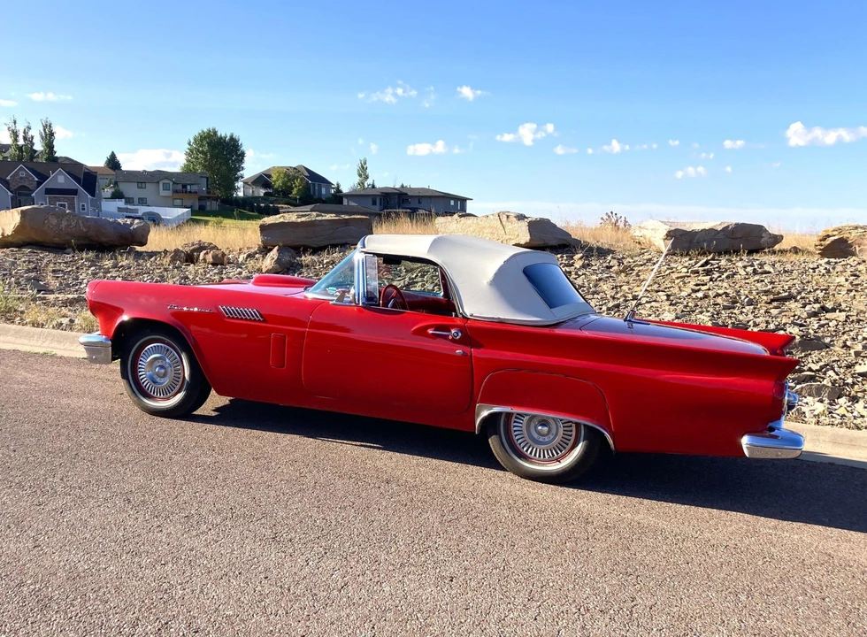 1957 Ford Thunderbird 1st Gen - Image 27 of 31
