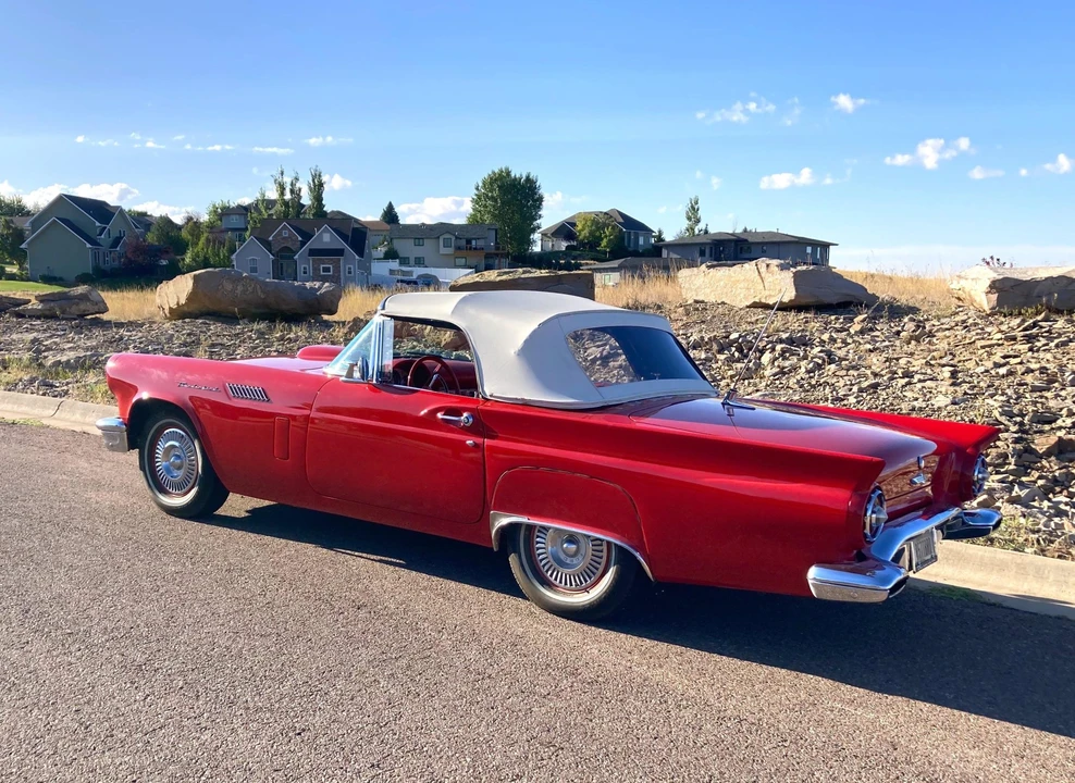 1957 Ford Thunderbird 1st Gen - Image 28 of 31