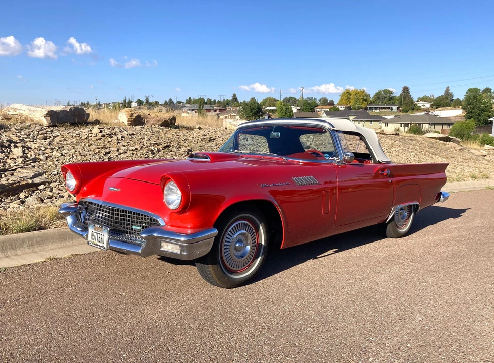1957 Ford Thunderbird 1st Gen - Image 24 of 31