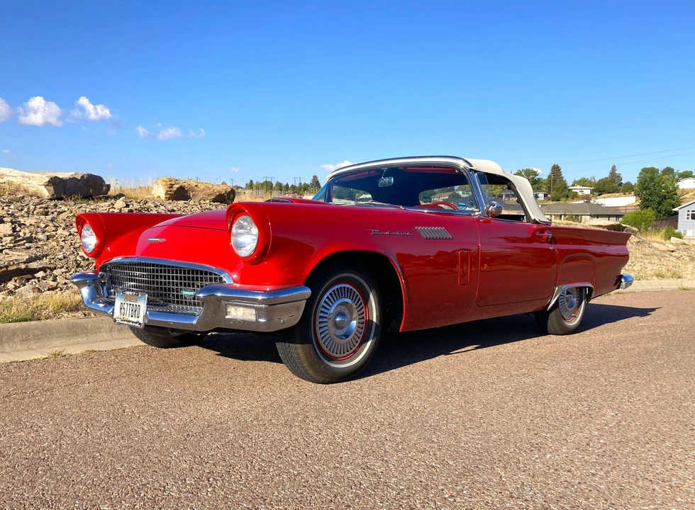 1957 Ford Thunderbird 1st Gen - Image 25 of 31