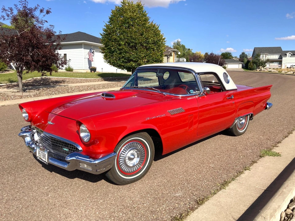 1957 Ford Thunderbird 1st Gen - Image 15 of 31